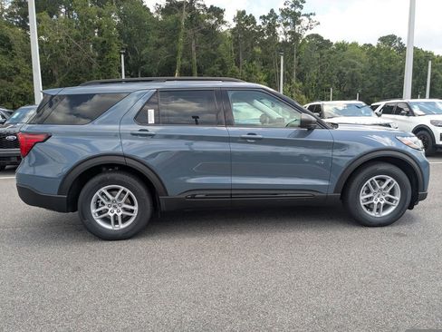 New 2026 Ford Explorer Active w/ Active Comfort Package RWD image 3