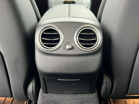 Used 2020 Mercedes-Benz E 450 4MATIC Sedan image 37