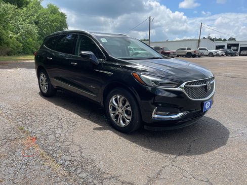 Used 2020 Buick Enclave Avenir w/ Avenir Technology Package image 7