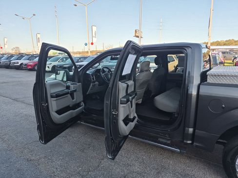 Used 2015 Ford F150 XLT w/ Equipment Group 302A Luxury image 17