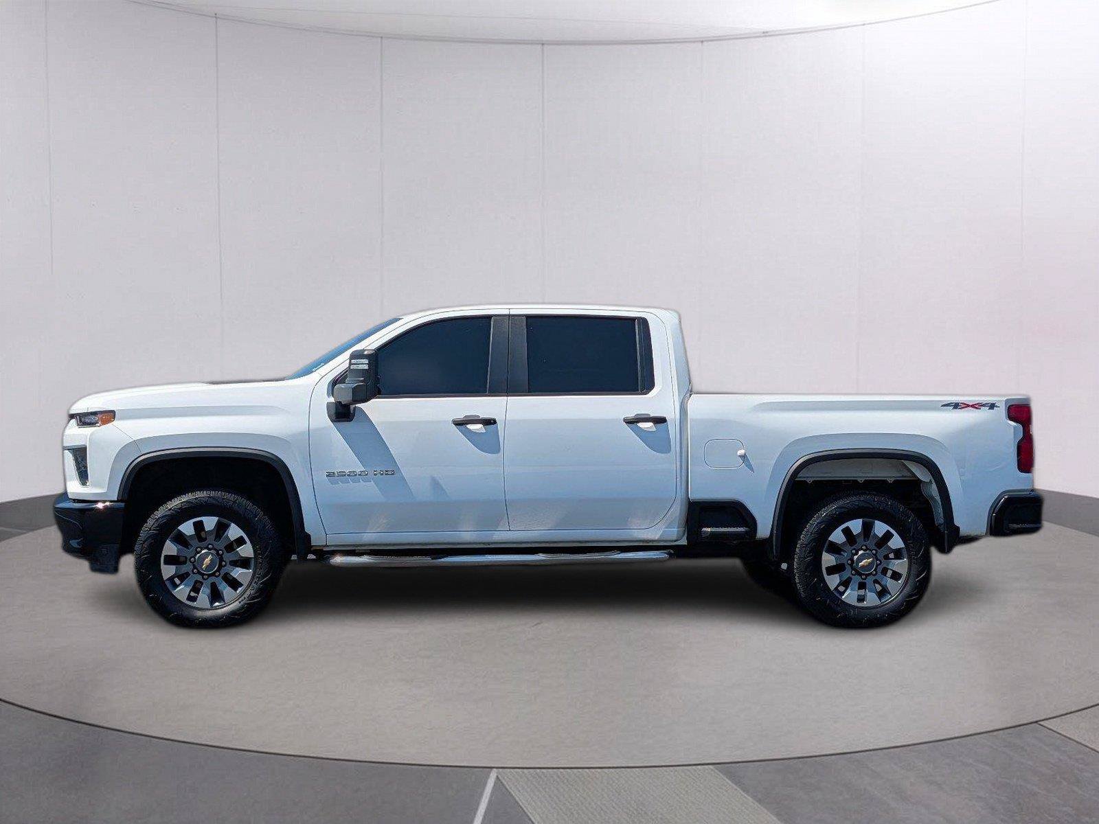 Used 2023 Chevrolet Silverado 2500 Custom w/ Custom Value Package AWD/4WD image 2