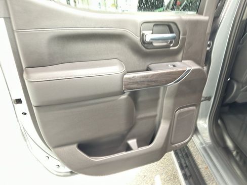 Used 2020 Chevrolet Silverado 1500 LTZ w/ LTZ Premium Package image 18