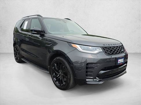 Used 2025 Land Rover Discovery Dynamic SE AWD/4WD image 3
