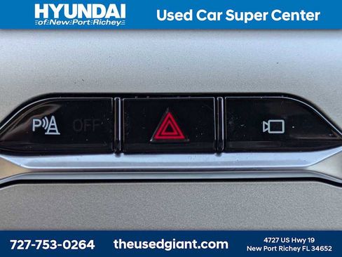 Used 2023 Ford Explorer XLT w/ Equipment Group 202A image 29