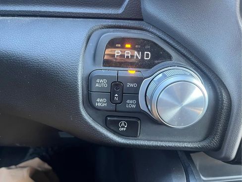 Used 2025 RAM 1500 Laramie image 32