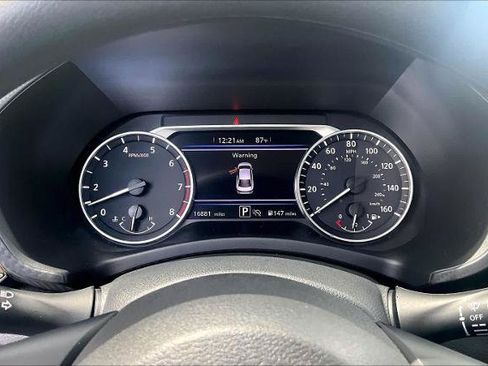 Certified 2025 Nissan Sentra SV FWD image 25