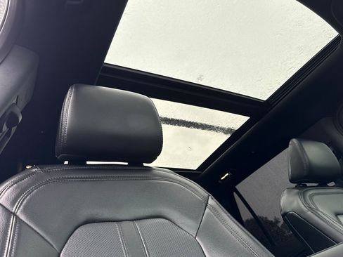 Used 2021 Ford Expedition Max Limited image 18