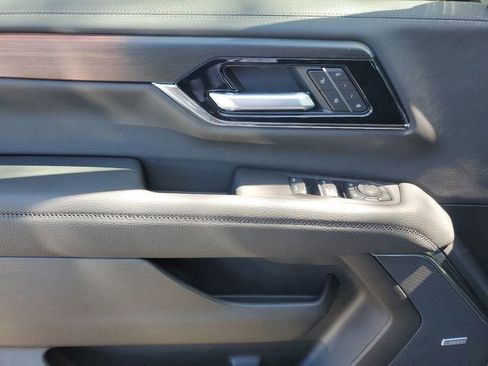 New 2026 GMC Yukon XL Denali w/ Sun & Power Step Package AWD/4WD image 17