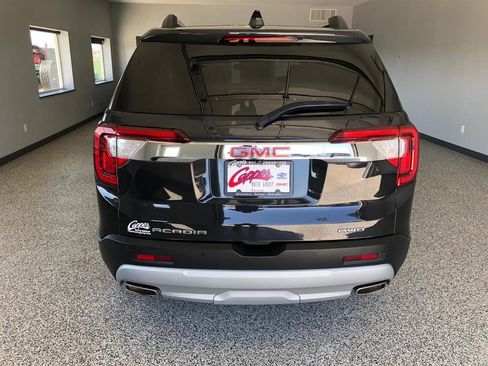 Used 2020 GMC Acadia SLT w/ Driver Alert Package II AWD/4WD image 3