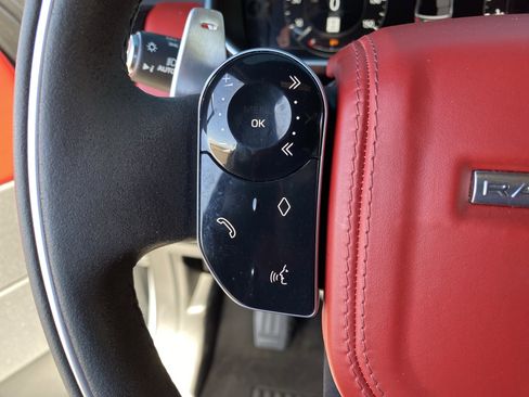 Used 2021 Land Rover Range Rover Sport HST image 28