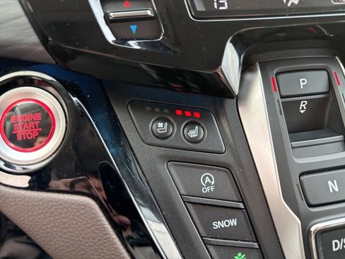 Used 2025 Honda Odyssey Elite image 18