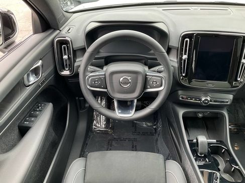 Used 2023 Volvo C40 P8 Recharge Plus AWD/4WD image 40