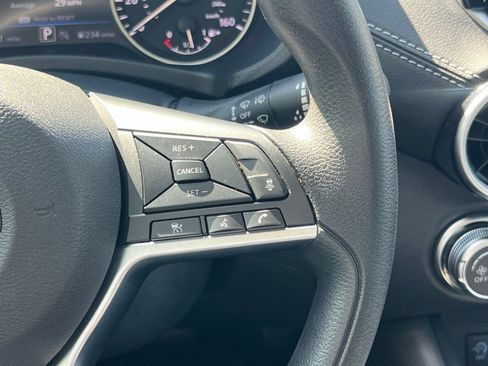 Used 2025 Nissan Sentra SV FWD image 26
