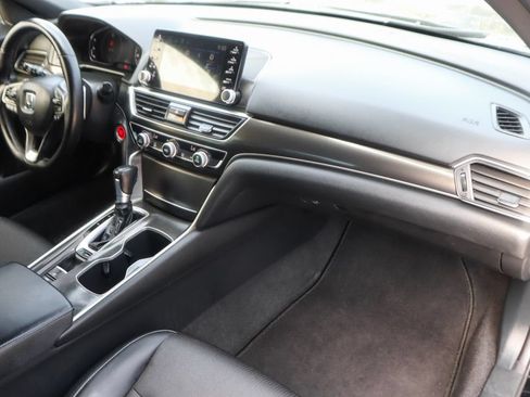 Used 2018 Honda Accord Sport image 34