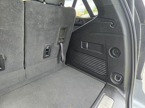 Used 2025 Chevrolet Tahoe Z71 AWD/4WD image 33