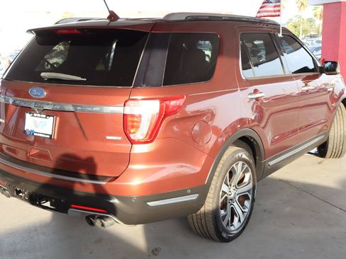 Used 2018 Ford Explorer Platinum AWD/4WD image 5