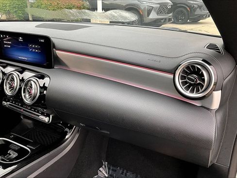 Used 2025 Mercedes-Benz CLA 250 image 27