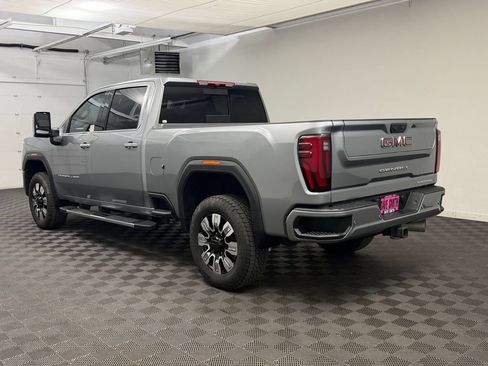 Used 2025 GMC Sierra 2500 Denali AWD/4WD image 3