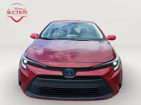Used 2024 Toyota Corolla LE FWD image 2