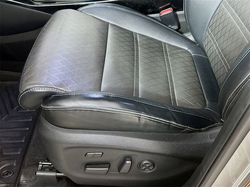 Used 2016 Kia Sorento SX image 9