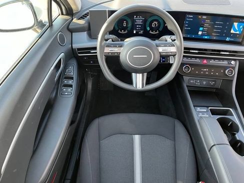 Used 2025 Hyundai Sonata SEL FWD image 7