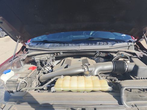 Used 2019 Ford F150 Platinum w/ Equipment Group 701A Luxury image 40