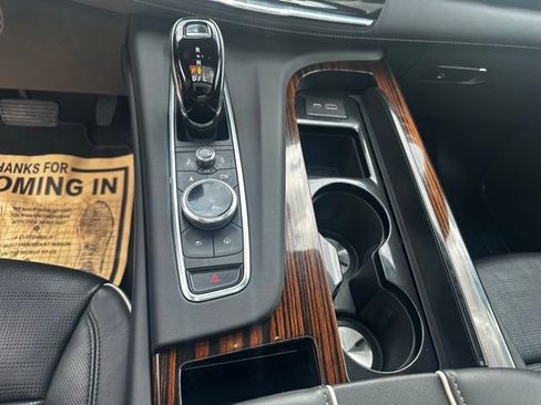 Used 2023 Cadillac Escalade ESV Premium Luxury AWD/4WD image 16