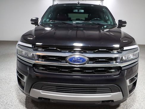 Used 2023 Ford Expedition Max Limited AWD/4WD image 4