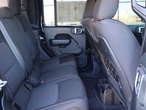 Used 2023 Jeep Gladiator Mojave w/ Trailer Tow Package image 21