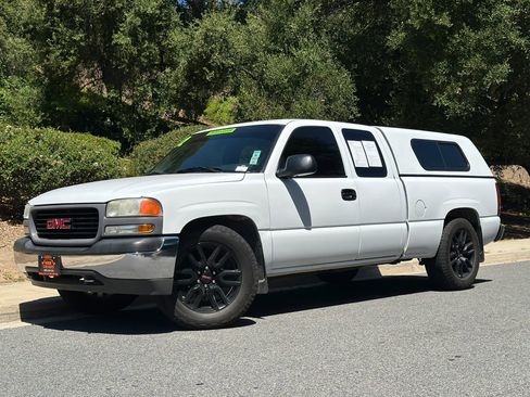 Used 2002 GMC Sierra 1500 2WD Extended Cab image 1