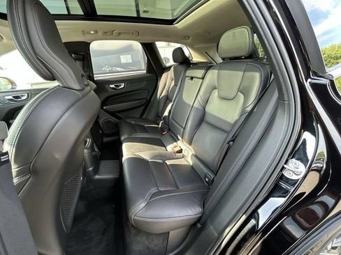 Certified 2023 Volvo XC60 T8 Ultimate w/ Climate Package AWD/4WD image 23