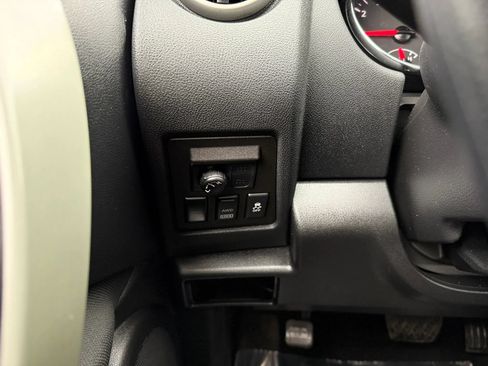 Used 2014 Nissan Rogue S w/ Convenience Package AWD/4WD image 30