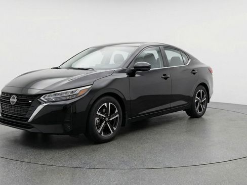 Used 2025 Nissan Sentra SV image 3