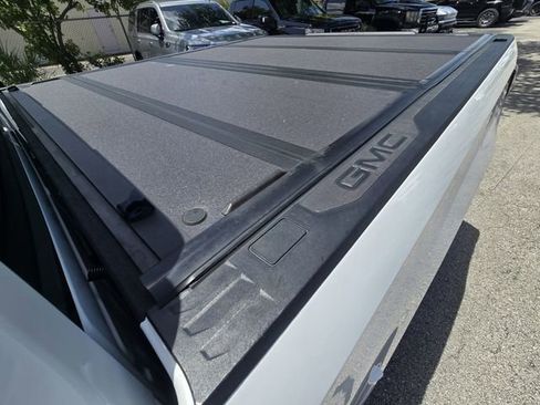 Used 2023 GMC Sierra 1500 SLE image 11