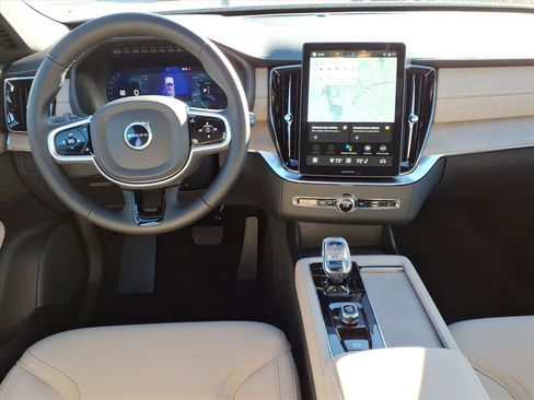 New 2026 Volvo XC90 T8 Plus w/ Protection Package Premier AWD/4WD image 9
