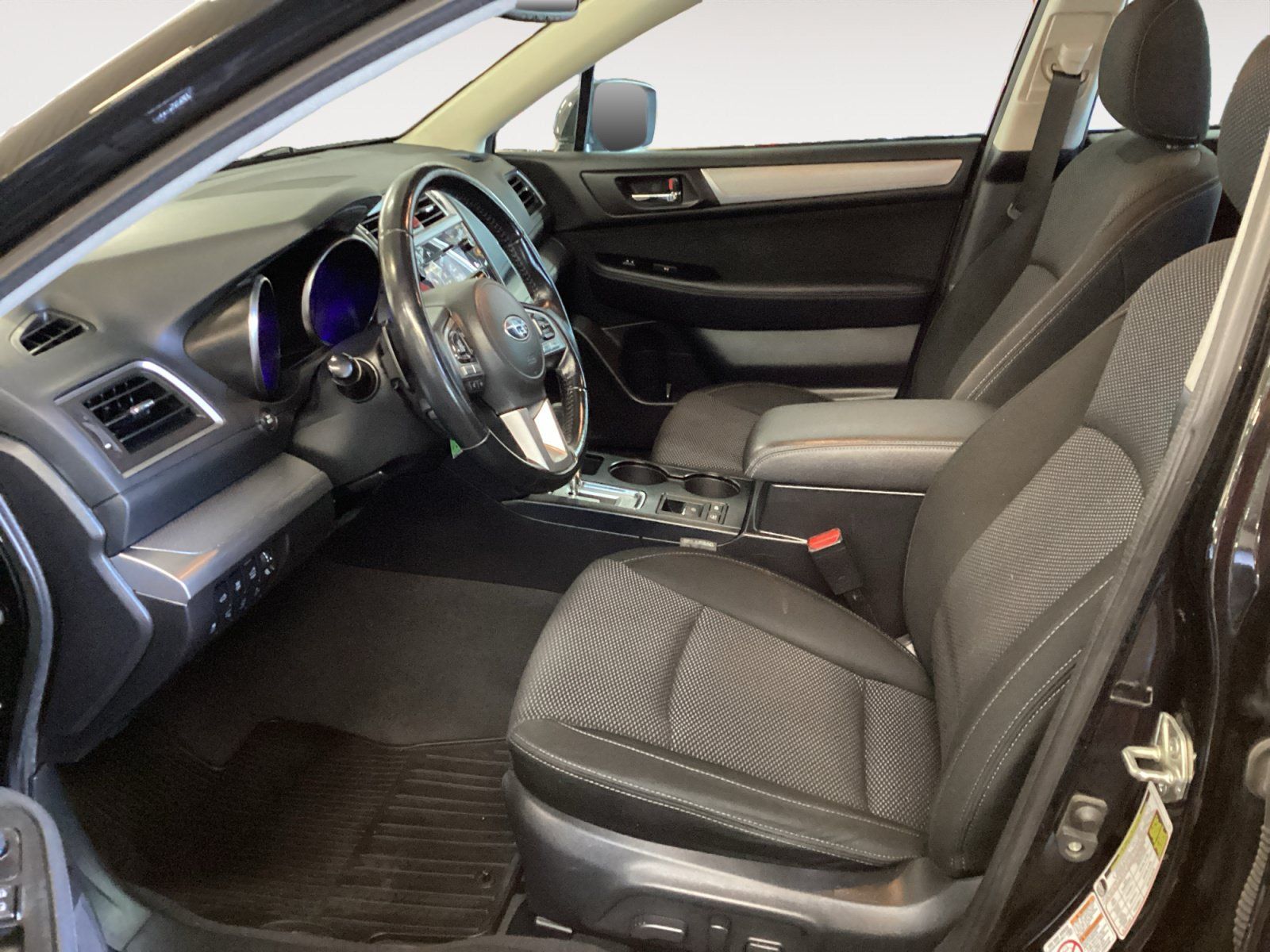 Used 2016 Subaru Outback 2.5i Premium AWD/4WD image 9