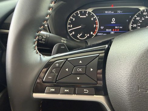 Used 2025 Nissan Altima 2.5 SR w/ SR Premium Package FWD image 14