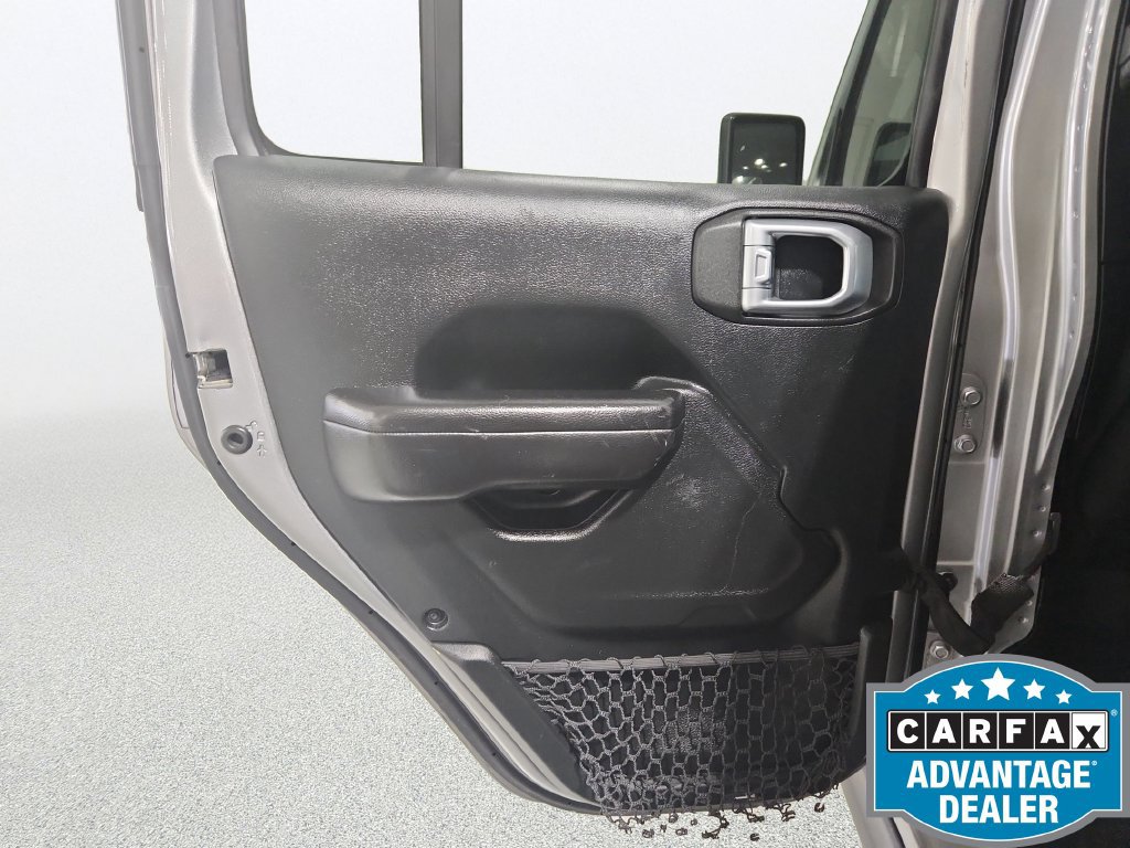 Used 2020 Jeep Gladiator Rubicon AWD/4WD image 46