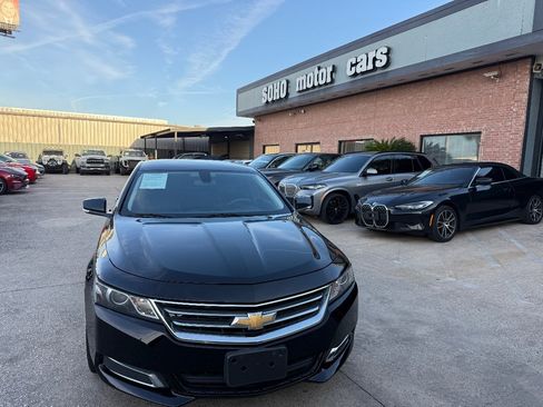 Used 2017 Chevrolet Impala LT FWD image 8