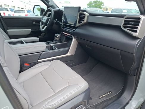 Used 2026 Toyota Tundra Limited AWD/4WD image 34