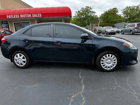 Used 2017 Toyota Corolla LE w/ Carpet Mat Package (TMS) FWD image 8