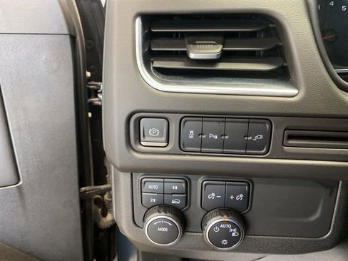Used 2021 Chevrolet Suburban LS AWD/4WD image 11