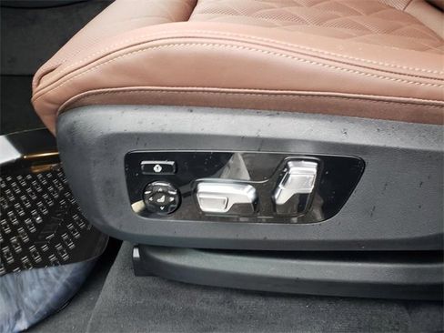 New 2026 BMW X5 xDrive50e image 19