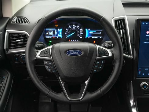Certified 2024 Ford Edge Titanium AWD/4WD image 13