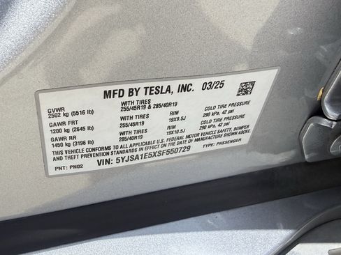 Used 2025 Tesla Model S AWD/4WD image 28