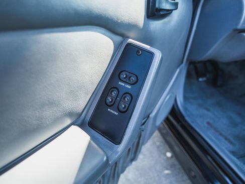 Used 1993 Ford Mustang Cobra image 32