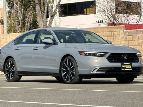 New 2026 Honda Accord Touring image 2