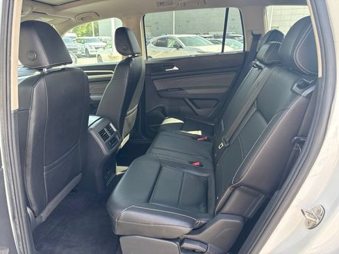 Used 2022 Volkswagen Atlas SE w/ Panoramic Sunroof Package AWD/4WD image 14