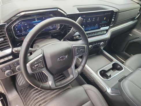 Used 2025 Chevrolet Silverado 2500 LTZ w/ Trail Boss Package AWD/4WD image 10