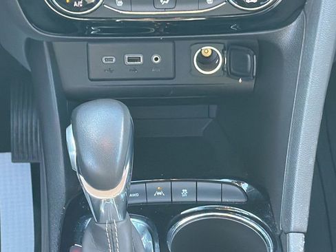 Used 2023 Buick Encore GX Select image 18